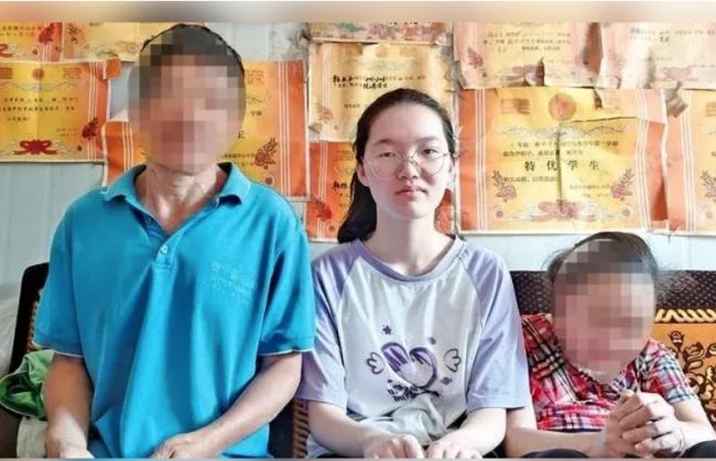 清华699分贫困女学霸拒捐款 1句箴言竟被骂翻