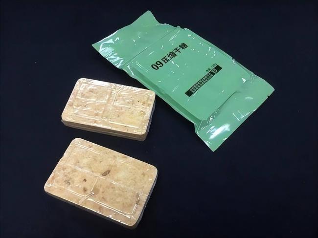 中国压缩饼干吃一块顶一天 拿什么做到