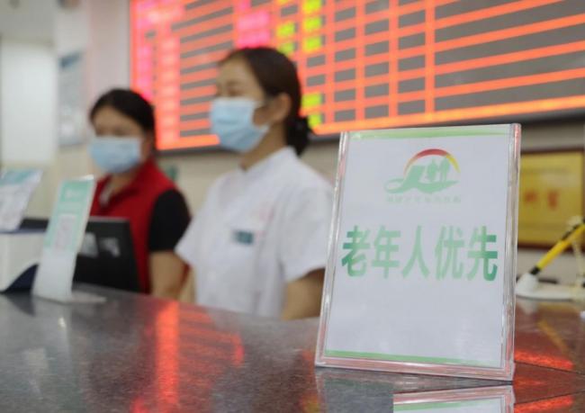 不搬走3座大山 中国人口总数 或将被美国反超
