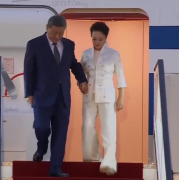 习近平出事了？官媒删关键画面